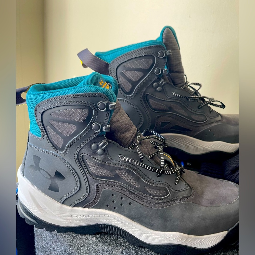 Under Armour Men’s Hiking Boots